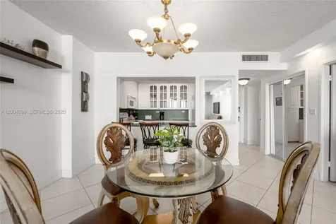 5601 Collins Avenue Miami Beach FL 33140