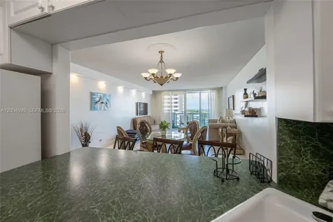 5601 Collins Avenue Miami Beach FL 33140