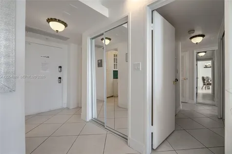 5601 Collins Avenue Miami Beach FL 33140