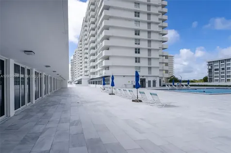 5601 Collins Avenue Miami Beach FL 33140