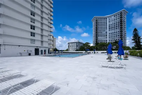 5601 Collins Avenue Miami Beach FL 33140