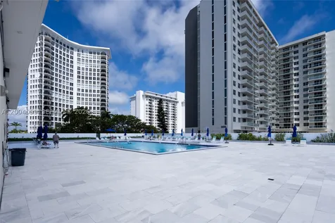 5601 Collins Avenue Miami Beach FL 33140