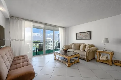 5601 Collins Avenue Miami Beach FL 33140