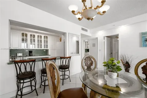 5601 Collins Avenue Miami Beach FL 33140