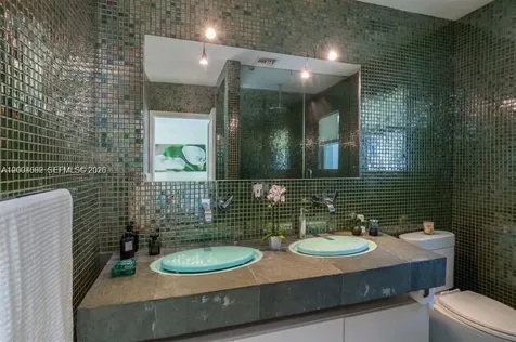1123 Bay Drive Miami Beach FL 33141