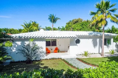 1123 Bay Drive Miami Beach FL 33141