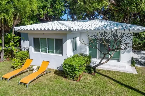 1123 Bay Drive Miami Beach FL 33141