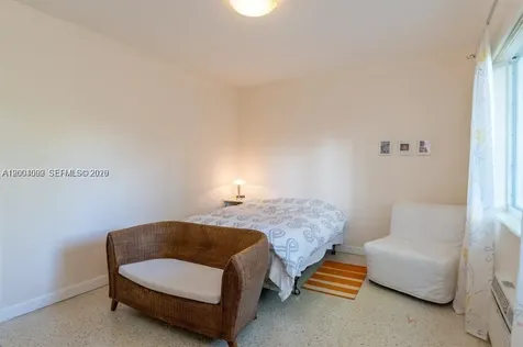 1123 Bay Drive Miami Beach FL 33141