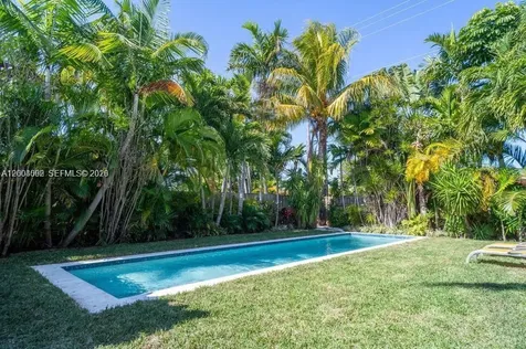 1123 Bay Drive Miami Beach FL 33141