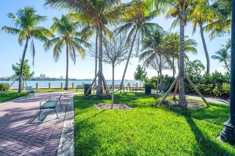 1123 Bay Drive Miami Beach FL 33141