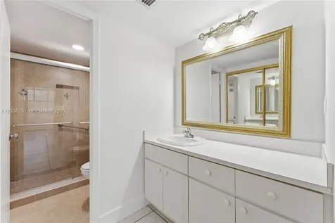 10852 N Kendall Drive Miami FL 33176