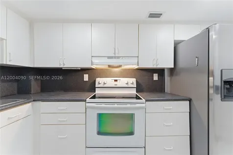 10852 N Kendall Drive Miami FL 33176