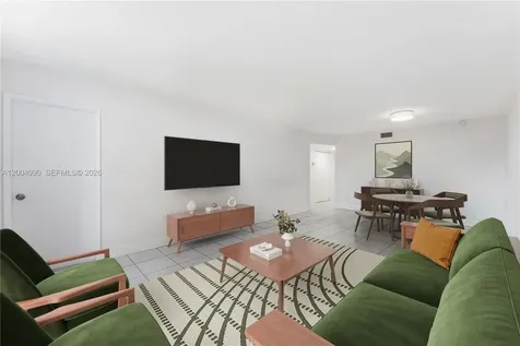 10852 N Kendall Drive Miami FL 33176