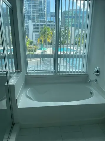 Miami FL 33131