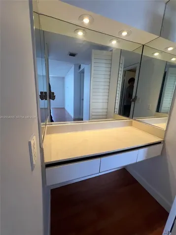 17500 N Bay Road Sunny Isles Beach FL 33160