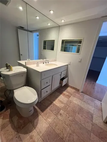 17500 N Bay Road Sunny Isles Beach FL 33160