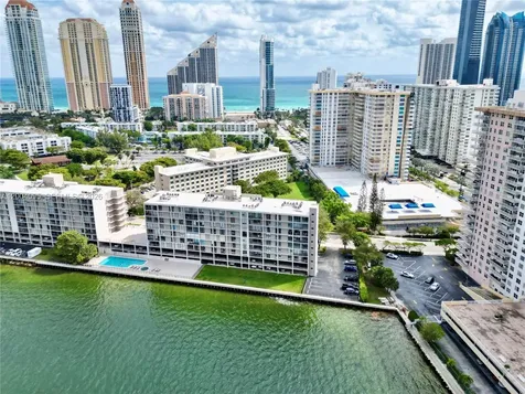 17500 N Bay Road Sunny Isles Beach FL 33160