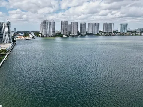 17500 N Bay Road Sunny Isles Beach FL 33160