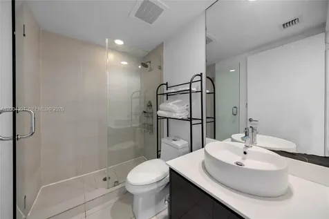 31 SE 6th Street Miami FL 33131