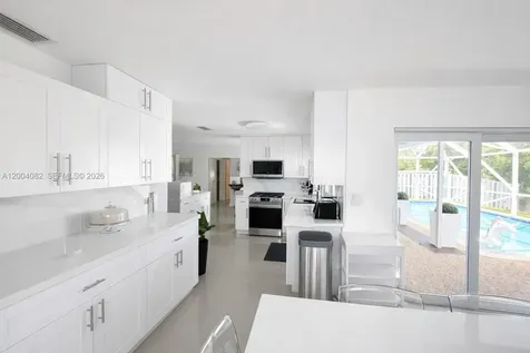 8085 NW 21st Street Sunrise FL 33322