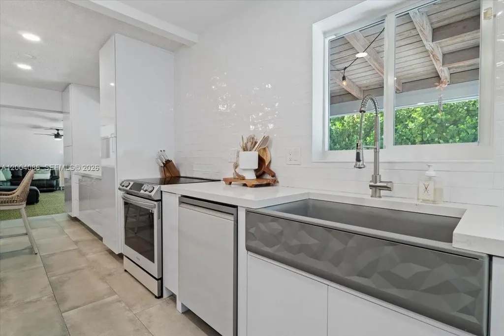2632 NE 35th Street Fort Lauderdale FL 33306