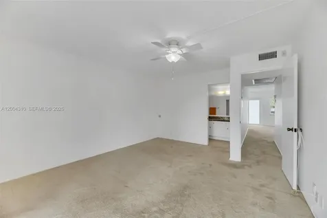 3013 Ventnor G Deerfield Beach FL 33442