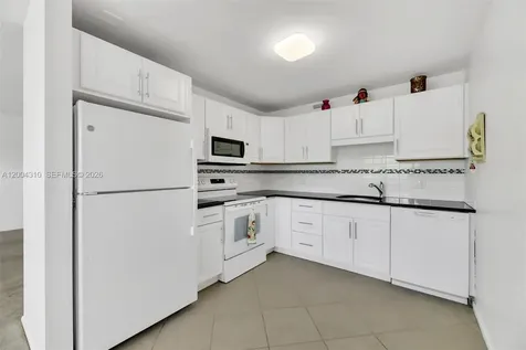 3013 Ventnor G Deerfield Beach FL 33442