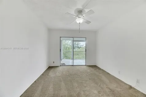 3013 Ventnor G Deerfield Beach FL 33442