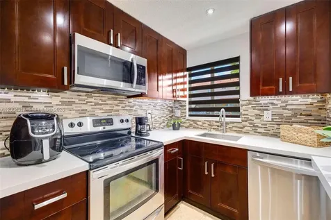 8055 NW 8th Street Miami FL 33126