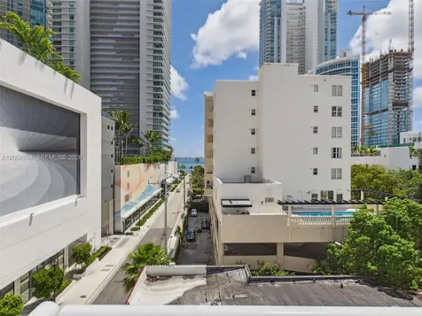 425 NE 30th Street Miami FL 33137