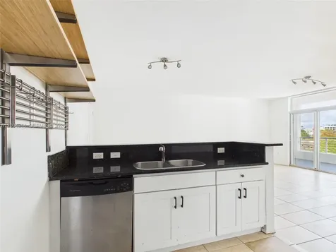 425 NE 30th Street Miami FL 33137