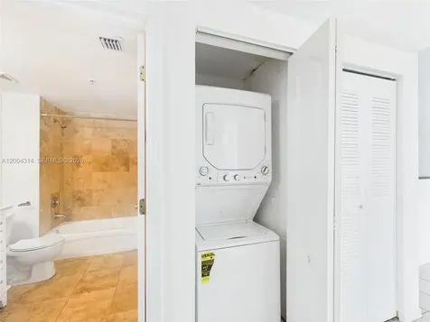 425 NE 30th Street Miami FL 33137