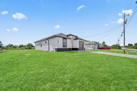 322 Ranch Avenue Lehigh Acres FL 33974