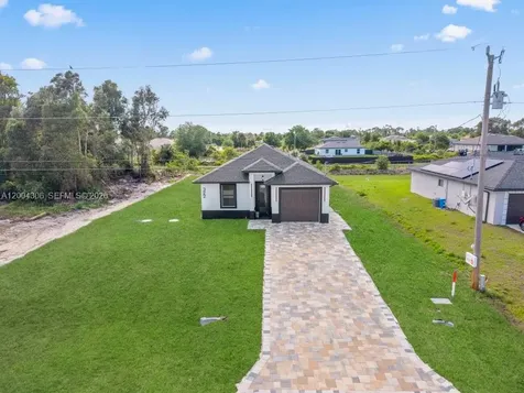 322 Ranch Avenue Lehigh Acres FL 33974