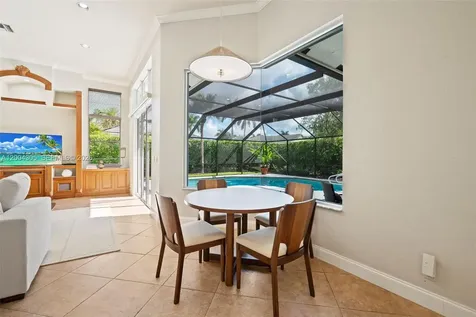 2556 Eagle Run Lane Weston FL 33327