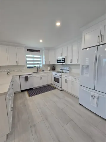 94825 Overseas Highway #187 Key Largo FL 33037