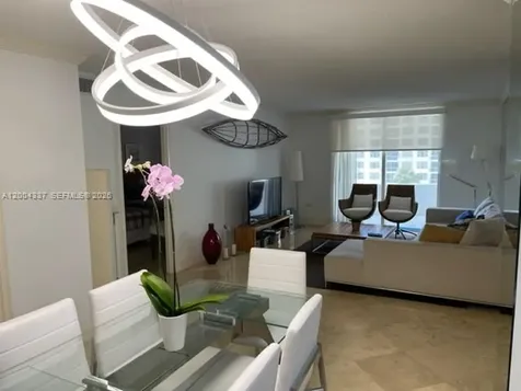 5555 Collins Avenue Miami Beach FL 33140