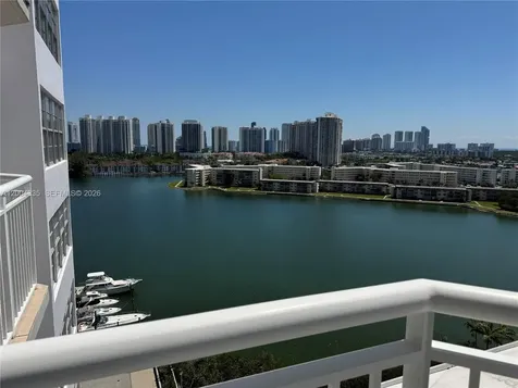 18041 Biscayne Boulevard Aventura FL 33160