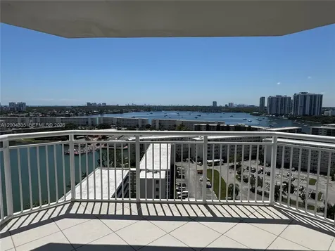 18041 Biscayne Boulevard Aventura FL 33160