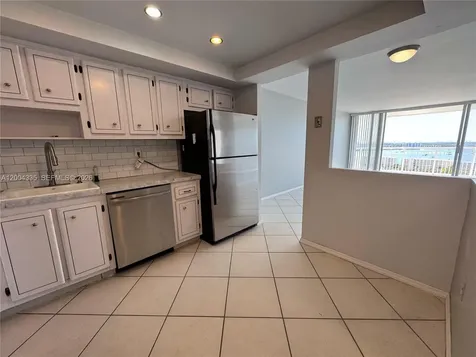 18041 Biscayne Boulevard Aventura FL 33160