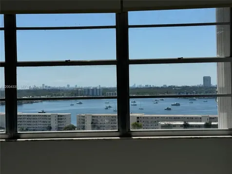 18041 Biscayne Boulevard Aventura FL 33160