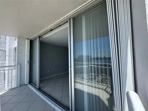 18041 Biscayne Boulevard Aventura FL 33160