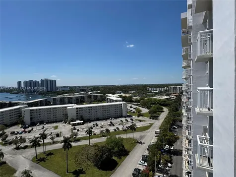 18041 Biscayne Boulevard Aventura FL 33160