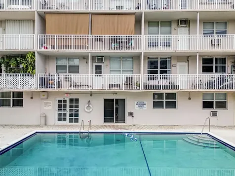 1300 Lincoln Road Miami Beach FL 33139