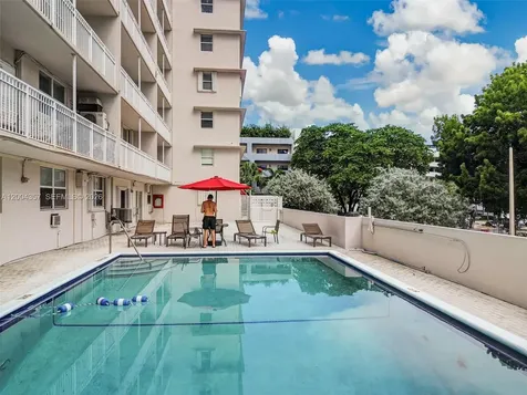 1300 Lincoln Road Miami Beach FL 33139