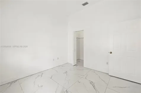 631 NW 79th Terrace Pembroke Pines FL 33024