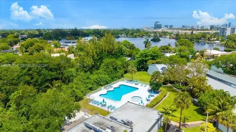 19220 NE 25th Avenue Miami FL 33180