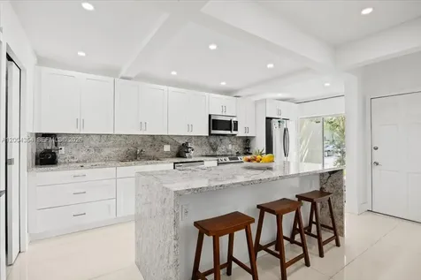 19220 NE 25th Avenue Miami FL 33180