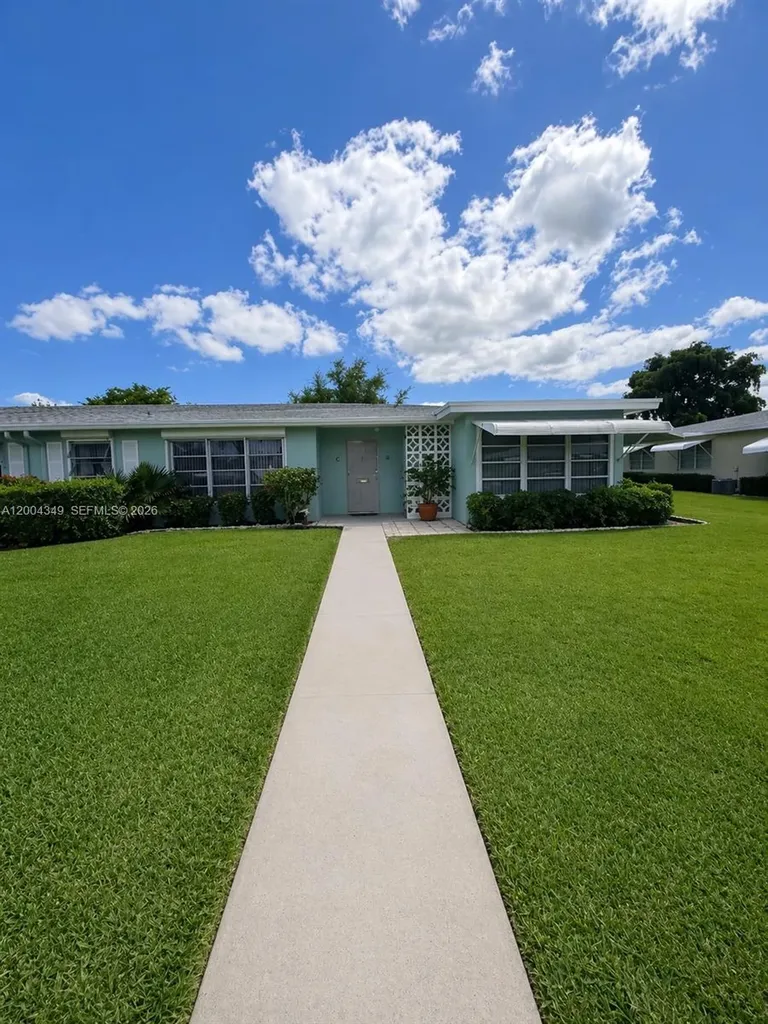 200 High Point Court E Delray Beach FL 33445