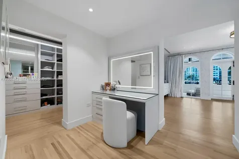5763 Pine Tree Drive Miami Beach FL 33140